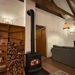 Erdő Mellett Lebzselő *