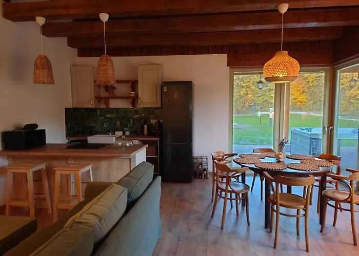 Erdo Mellett Lebzselo Tatil Evi
